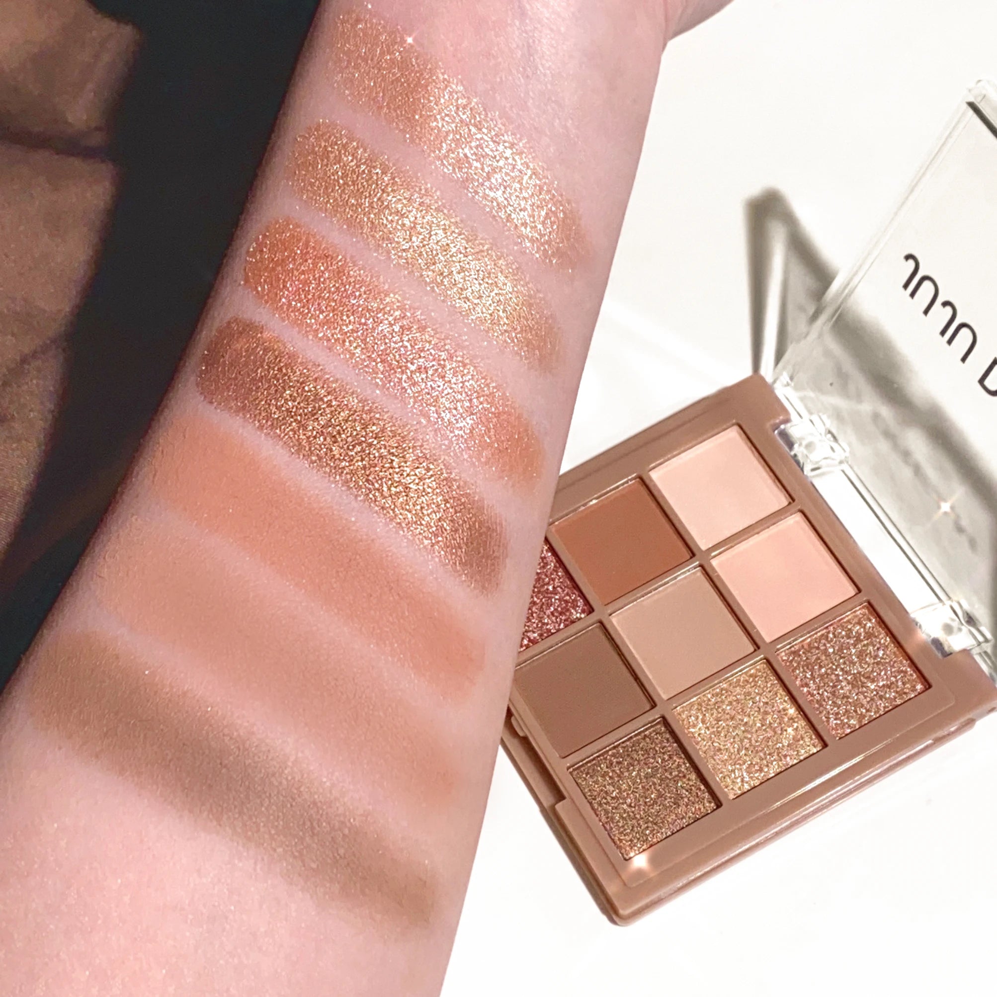 Velvet Matte Eyeshadow Palette — 9 & 18 Shades, Luxurious Pigment